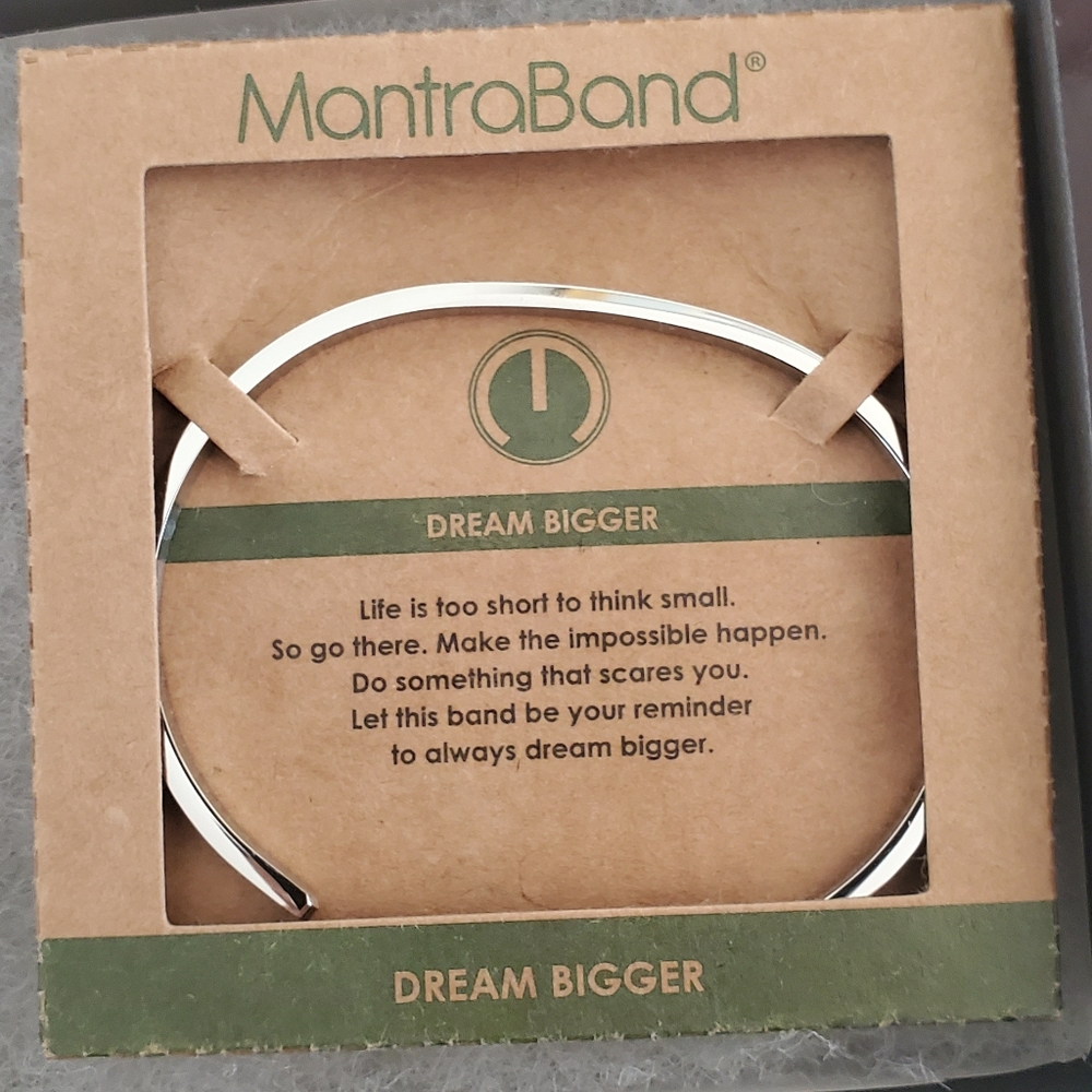*SOLD* NEW MantraBand Dream Bigger